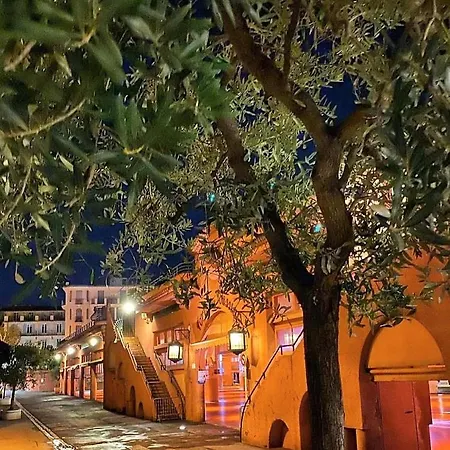 A Deux Pas Du Palais Des Festivals , Deux Pieces Dans Le Bas Du Quartier Historique Du Suquet A Apartamento *