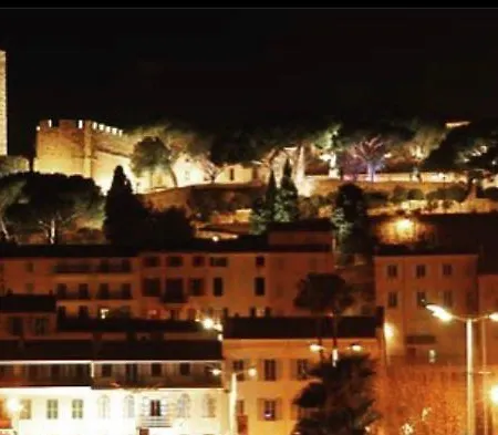 à Deux Pas Du Palais Des Festivals , Deux Pièces Dans Le Bas Du Quartier Historique Du Suquet à Appartamento