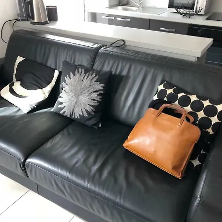 A Deux Pas Du Palais Des Festivals , Deux Pieces Dans Le Bas Du Quartier Historique Du Suquet A Apartment Cannes